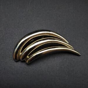 Piscitelli Light Gold Tone Brooch Vintage Costume Jewelry